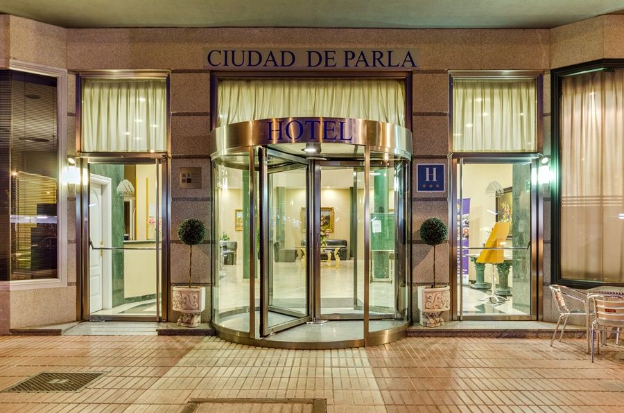 Checkin Madrid Parla Hotel Exterior foto